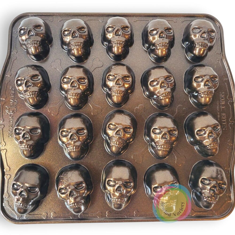 Nordic Ware Skull Bites Cakelet Pan Halloween NWT - Picture 3 of 16
